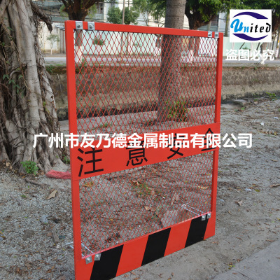 產品烤漆施工電梯井口門廠家直銷，價格優(yōu)惠，保險代理服務全面保障